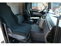 DOLD2821_2658089 vehicle image