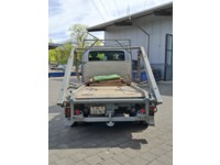 STUD177_2890305 vehicle image