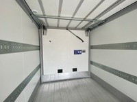 VTBO844_2972136 vehicle image