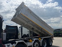 UNIK8334_2945995 vehicle image