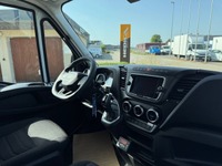 STUD177_2689526 vehicle image