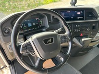 UNIK8334_2690500 vehicle image