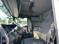 UNIK8334_2690500 vehicle image