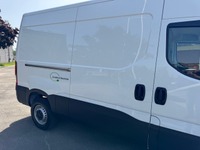 STUD177_2689526 vehicle image