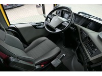 DOLD2821_2678412 vehicle image