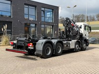 TMR8055_2868614 vehicle image