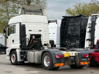 UNIK8334_2884773 vehicle image