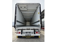 GREA182_2727609 vehicle image