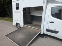 NFZA11_3026801 vehicle image