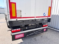 MAN126_3006265 vehicle image