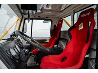 LARA4267_2833828 vehicle image