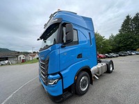 AAGO12_2933324 vehicle image