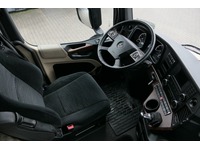 DOLD2821_2830254 vehicle image