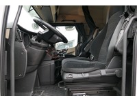 DOLD2821_2830254 vehicle image