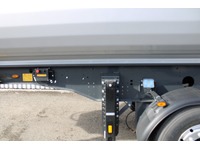 BFS260_2757047 vehicle image