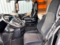MAN126_2974764 vehicle image