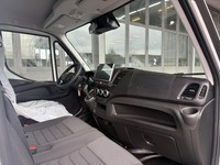 NAEF243_2792092 vehicle image