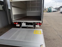 NAEF243_2792092 vehicle image