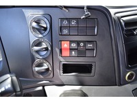 TOC1273_3036678 vehicle image