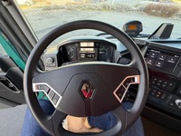 THOM6454_2779051 vehicle image