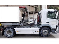 0571025 vehicle image