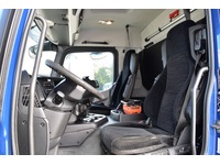 TOC1273_2751085 vehicle image