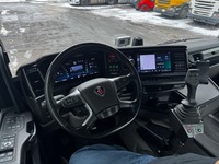 SCHU1479_2798597 vehicle image