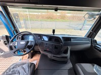 TMR8055_2868613 vehicle image