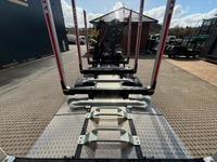 TMR8055_2868613 vehicle image