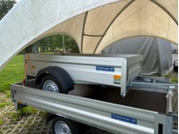 HUTT218_2787224 vehicle image