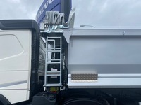 VTBO844_2851410 vehicle image