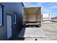 TOC1273_2819607 vehicle image