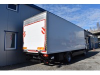 TOC1273_2819607 vehicle image