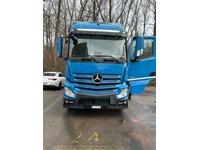 0111026 vehicle image