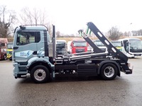 MANB1470_2970593 vehicle image