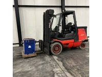 FLUT10406_2767015 vehicle image