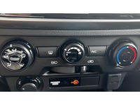 HUSE4764_3022801 vehicle image