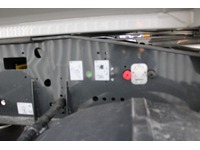 BFS260_2757035 vehicle image