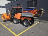 0433025 vehicle image