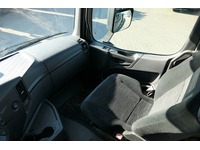 DOLD2821_2892238 vehicle image