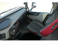 DOLD2821_2900546 vehicle image