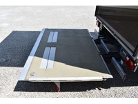 TOC1273_2964796 vehicle image