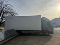 JAMM5659_2815675 vehicle image