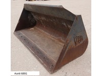 FUER278_2941052 vehicle image