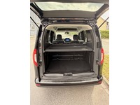 ALTH1974_2833831 vehicle image