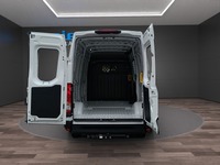 FLAA9869_2776768 vehicle image