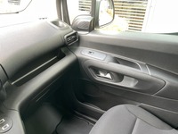 GCTA8102_2998786 vehicle image