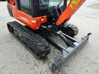 RINA4324_2916986 vehicle image
