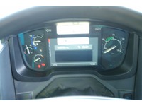 VEBI10438_2724214 vehicle image
