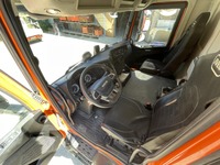 0400025 vehicle image